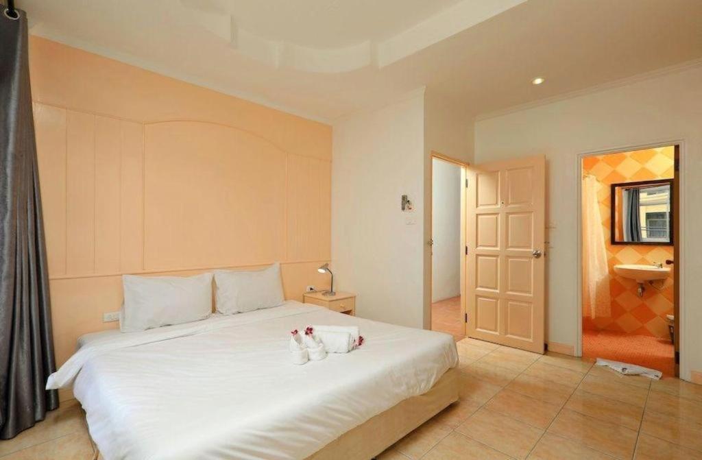 Patong Gorgeous Boutique Room מראה חיצוני תמונה