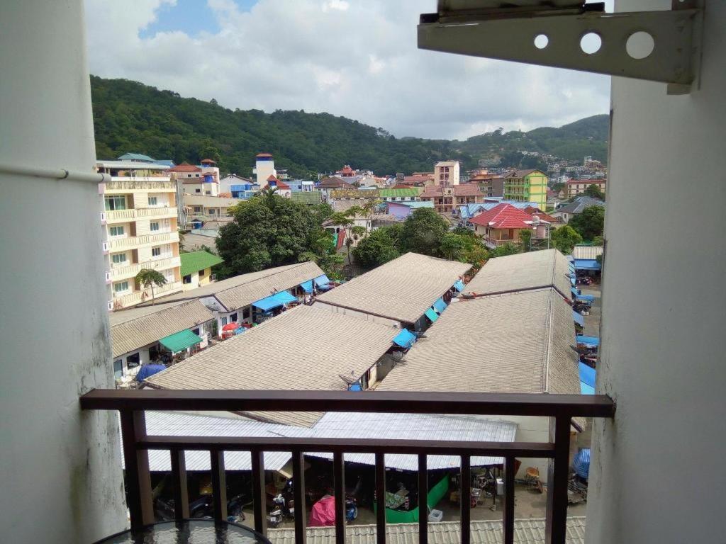 Patong Gorgeous Boutique Room מראה חיצוני תמונה