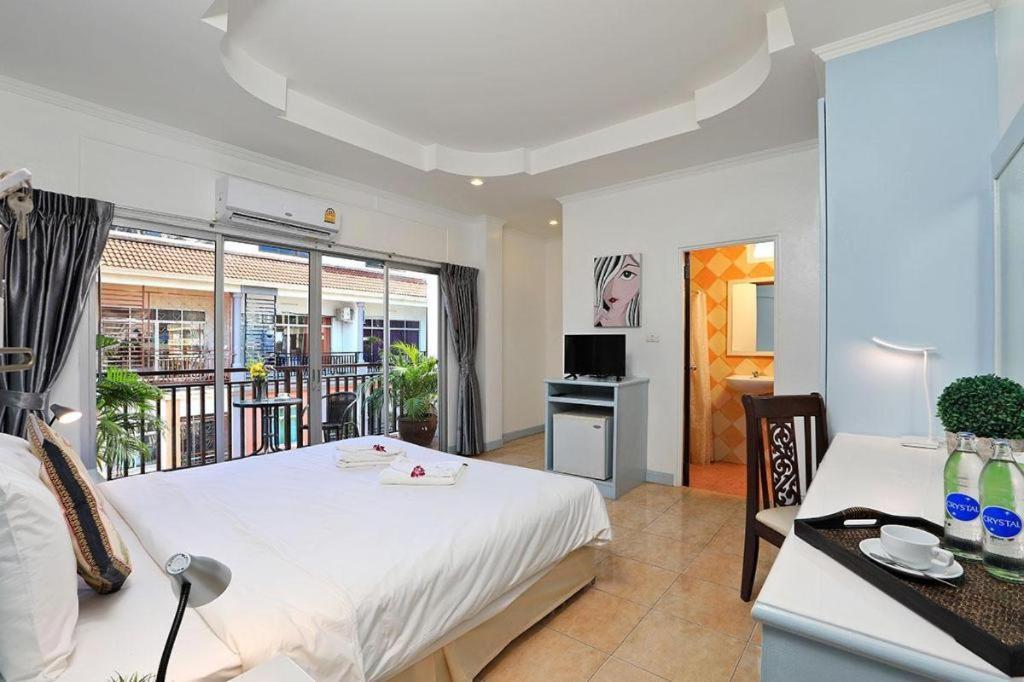 Patong Gorgeous Boutique Room מראה חיצוני תמונה